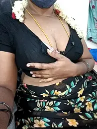 Tamil-hotwife — Stripchat stream photo (Apr 2026)