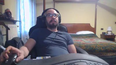 miktrent1 — вебкам-модель онлайн на cam4