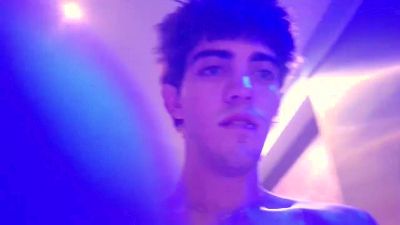 Renzo19877 — вебкам-модель онлайн на cam4