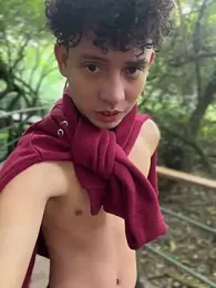 yoursexyjose — вебкам-модель онлайн на stripchat