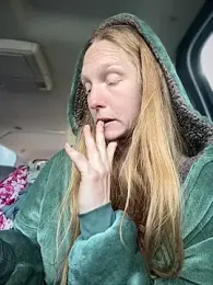 GoldenFlameGoddess — Stripchat stream photo (Mar 2026)