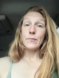 GoldenFlameGoddess — Stripchat stream photo (Mar 2026)