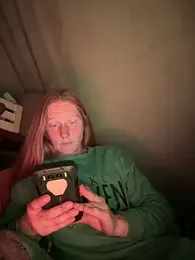 GoldenFlameGoddess — Stripchat stream photo (Mar 2026)