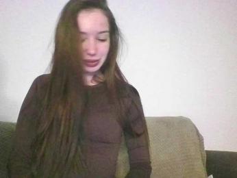 conceluna — вебкам-модель онлайн на bongacams