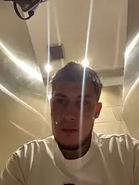 Mao_Rivers — вебкам-модель онлайн на stripchat