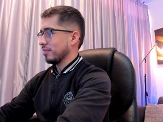 Tommas Johnson — flirt4free