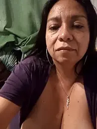 Yovitarica — Stripchat stream photo (Nov 2025)