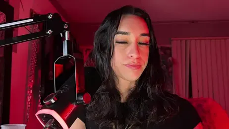 xoFrankie — вебкам-модель онлайн на stripchat