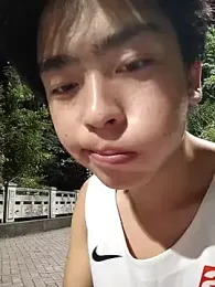 SYT_W — вебкам-модель онлайн на stripchat