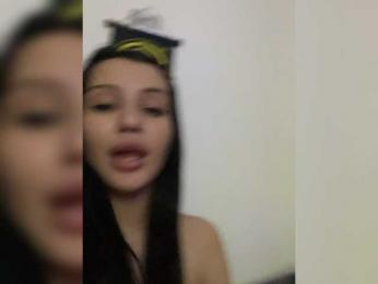 camillaa — вебкам-модель онлайн на bongacams