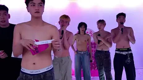 Heartbroken-boys — вебкам-модель онлайн на stripchat