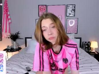 dani_mur — вебкам-модель онлайн на chaturbate