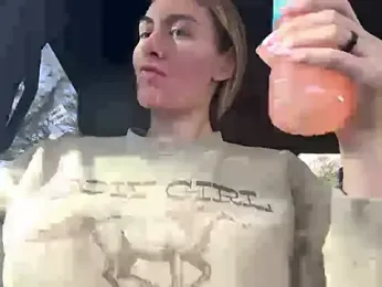 TheFitFreak — вебкам-модель онлайн на stripchat