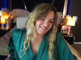 alissyagrayy — вебкам-модель онлайн на camsoda