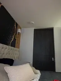 Alirawrz — вебкам-модель онлайн на stripchat