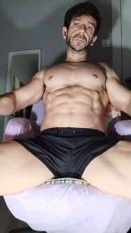 alessandrospain — вебкам-модель онлайн на cam4