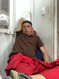 santiObrero — вебкам-модель онлайн на stripchat