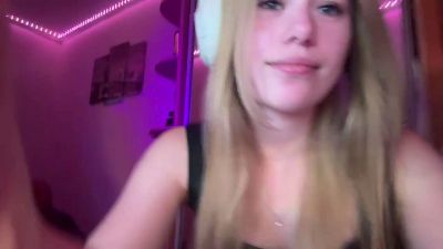 ReikoStamnos — вебкам-модель онлайн на cam4