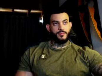 jackson__cottonwood — вебкам-модель онлайн на chaturbate