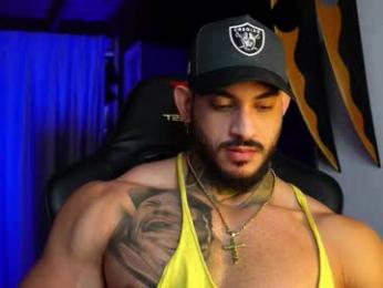 jackson__cottonwood — вебкам-модель онлайн на chaturbate