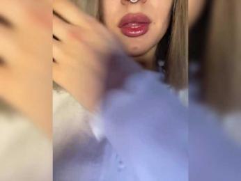 AnnaSissi — вебкам-модель онлайн на bongacams