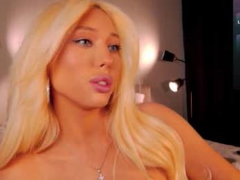 wow_peach_girl — вебкам-модель онлайн на chaturbate