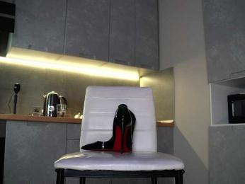 AnnaPurnaa — вебкам-модель онлайн на bongacams