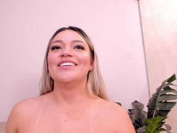 milaowens — вебкам-модель онлайн на bongacams