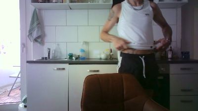 MrGeiZ2512 — Cam4 stream photo (Jul 2026)