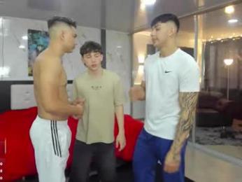 masters_sexx — вебкам-модель онлайн на chaturbate