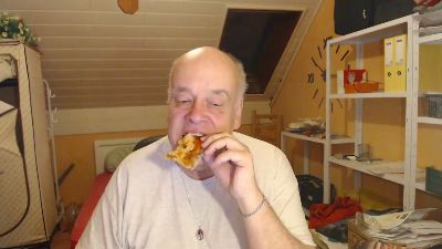 hotte1965hot — Cam4 stream photo (Dec 2025)