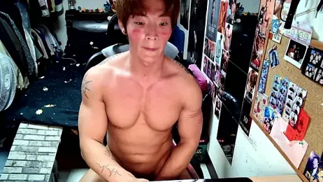 Wilsonc0315 — вебкам-модель онлайн на stripchat