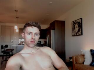 Blake Summers — вебкам-модель онлайн на flirt4free