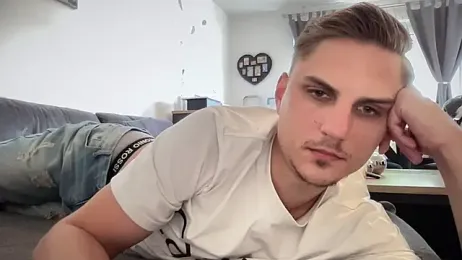 Sweetbooy90 — вебкам-модель онлайн на stripchat
