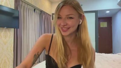 XochitlBrydon — Cam4 stream photo (Aug 2026)