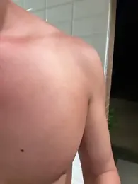 EricGAYSEX — вебкам-модель онлайн на stripchat