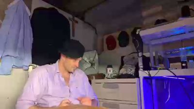 JohnRyanHellya — Cam4 stream photo (Apr 2026)