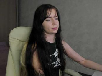 Coldbby — вебкам-модель онлайн на bongacams