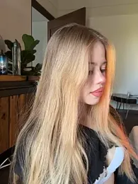 curchez_ — Stripchat stream photo (Apr 2026)