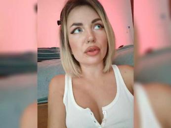 Minni____Mia — вебкам-модель онлайн на bongacams