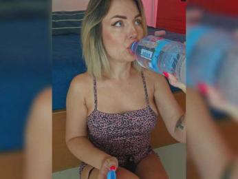 Minni____Mia — вебкам-модель онлайн на bongacams