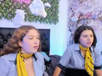 zoe_and_valeria — Chaturbate stream photo (Apr 2026)