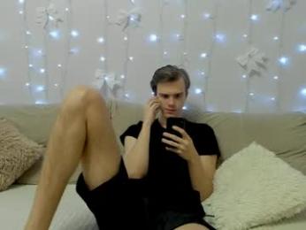 yueslang — вебкам-модель онлайн на chaturbate