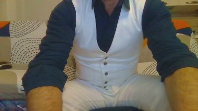 eros1981hot1 — вебкам-модель онлайн на cam4