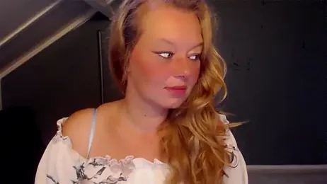 roxanna24 — Stripchat profile photo