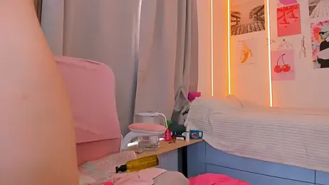 Lily_Young — вебкам-модель онлайн на stripchat