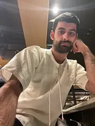 jonnibravo97 — вебкам-модель онлайн на stripchat