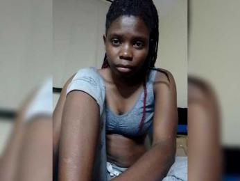 Queenbeea — Bongacams stream photo (Apr 2026)