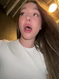 barbiehumpxxx — вебкам-модель онлайн на stripchat