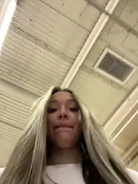 barbiehumpxxx — вебкам-модель онлайн на stripchat